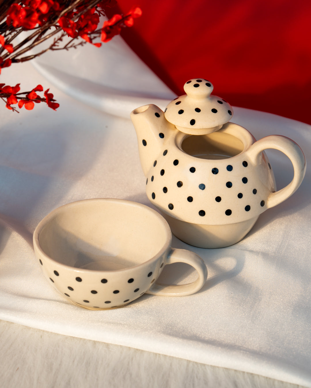 Heart and Homes Handcrafted Ceramic Tea Set - Combo (Kettle & Cup Duo)