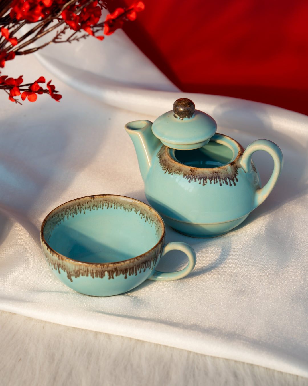 Heart and Homes Handcrafted Ceramic Tea Set - Combo (Kettle & Cup Duo)