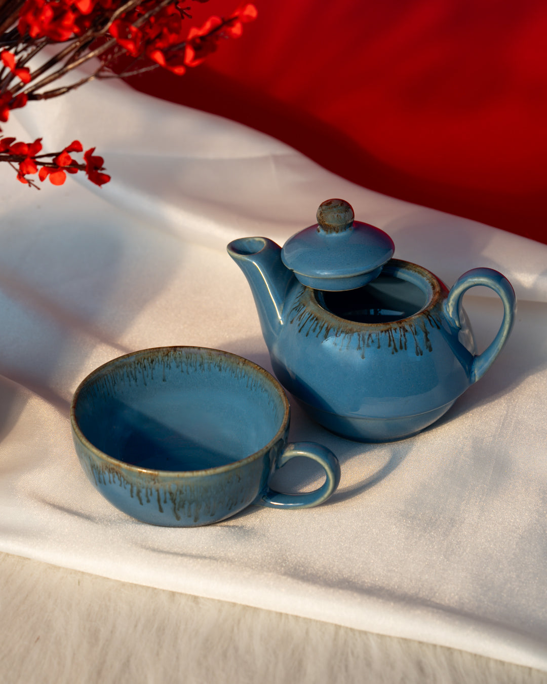 Heart and Homes Handcrafted Ceramic Tea Set - Combo (Kettle & Cup Duo)