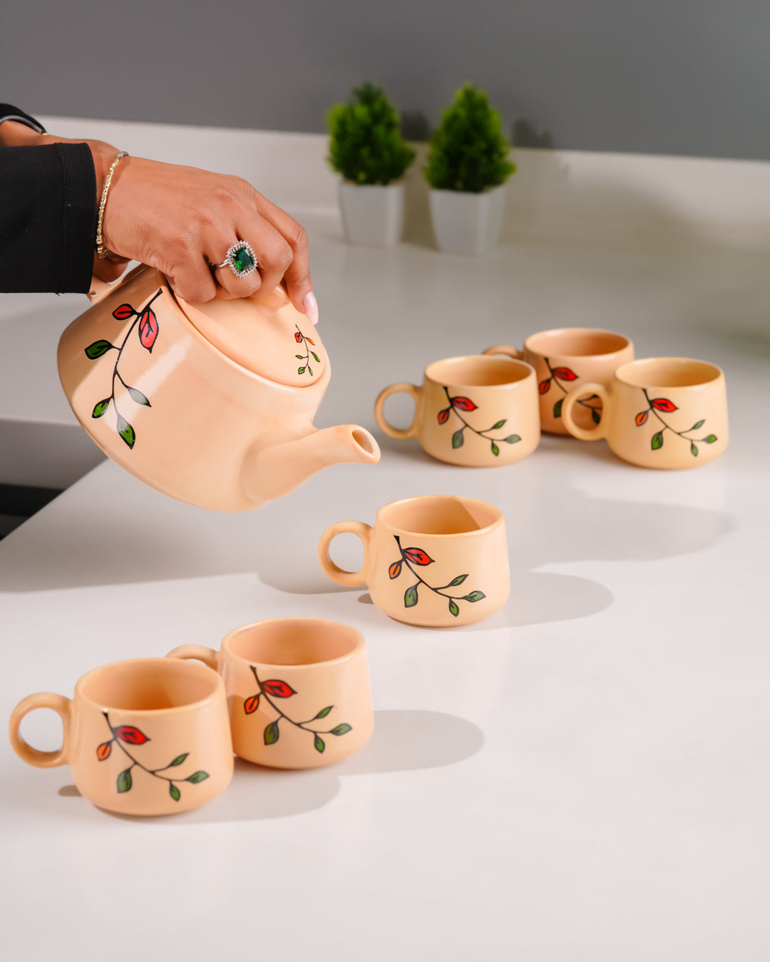 Heart and Homes Timeless Brew Ceramic Tea Set – 6 Cups & 1 Kettle