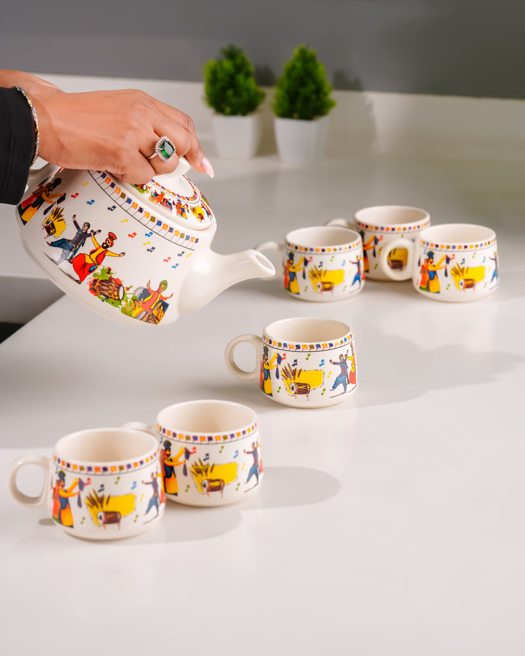 Heart and Homes Timeless Brew Ceramic Tea Set – 6 Cups & 1 Kettle