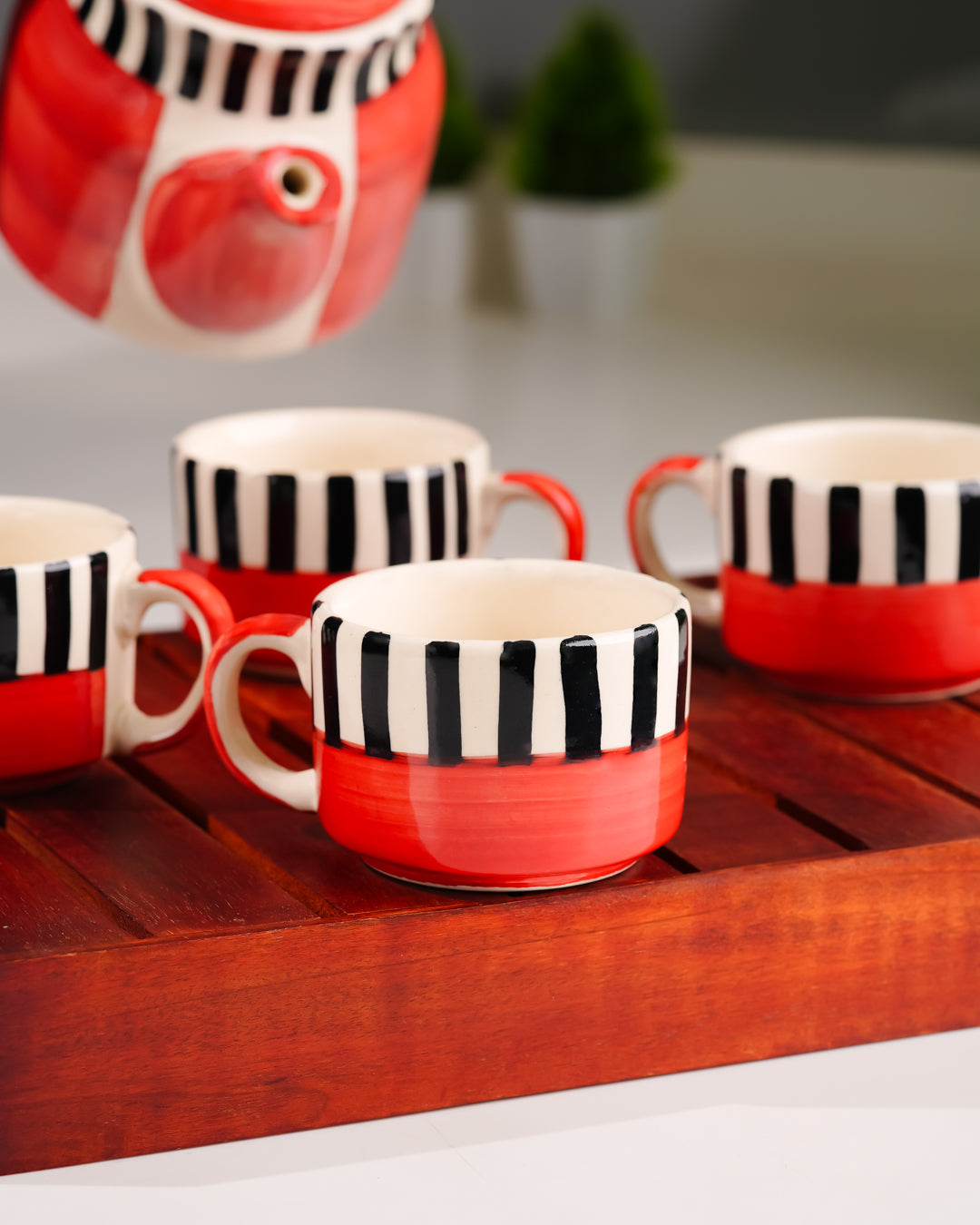 Heart and Homes Hand-Painted Ceramic Tea Set – 4 Cups, Kettle & Wooden Tray
