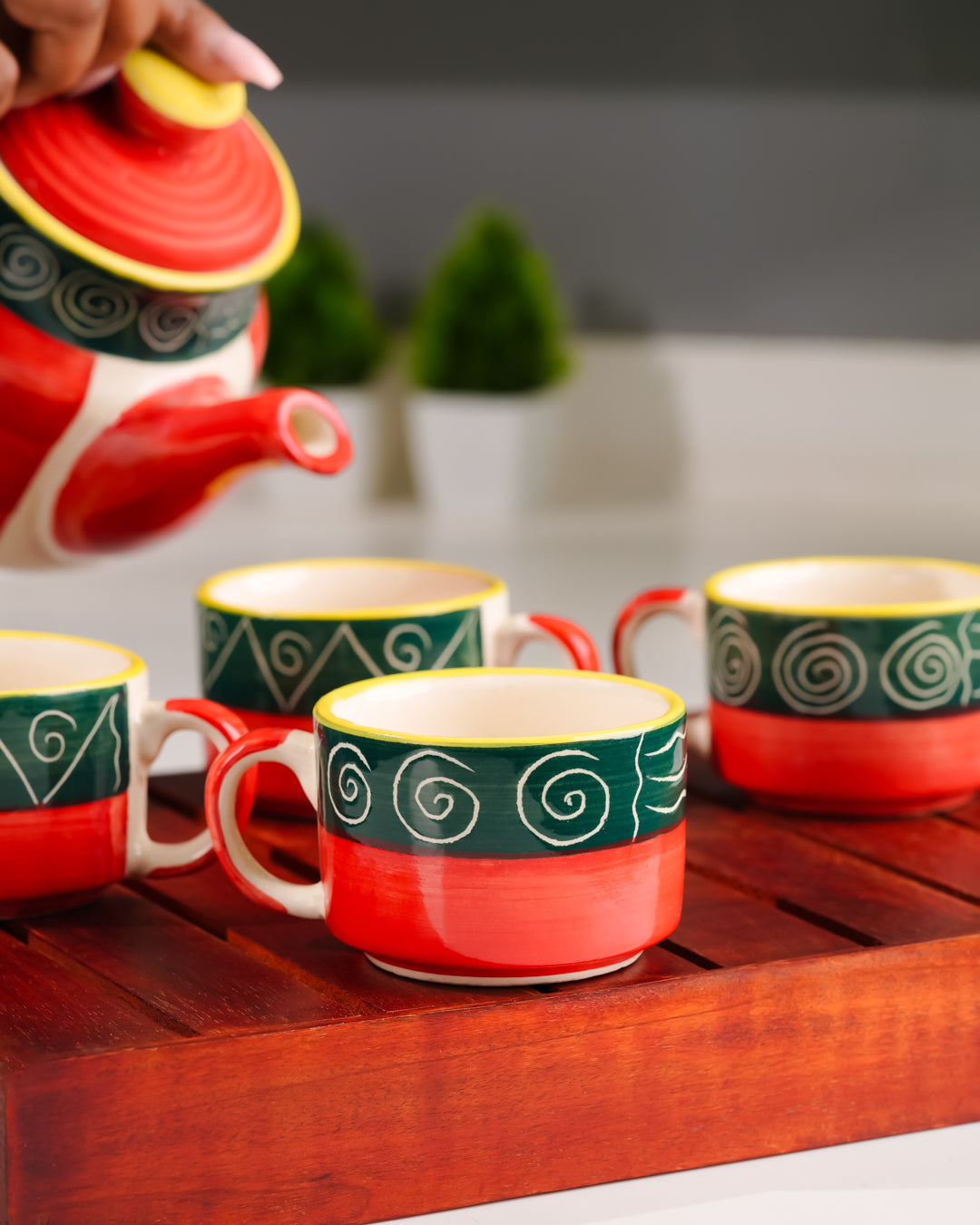 Heart and Homes Hand-Painted Ceramic Tea Set – 4 Cups, Kettle & Wooden Tray