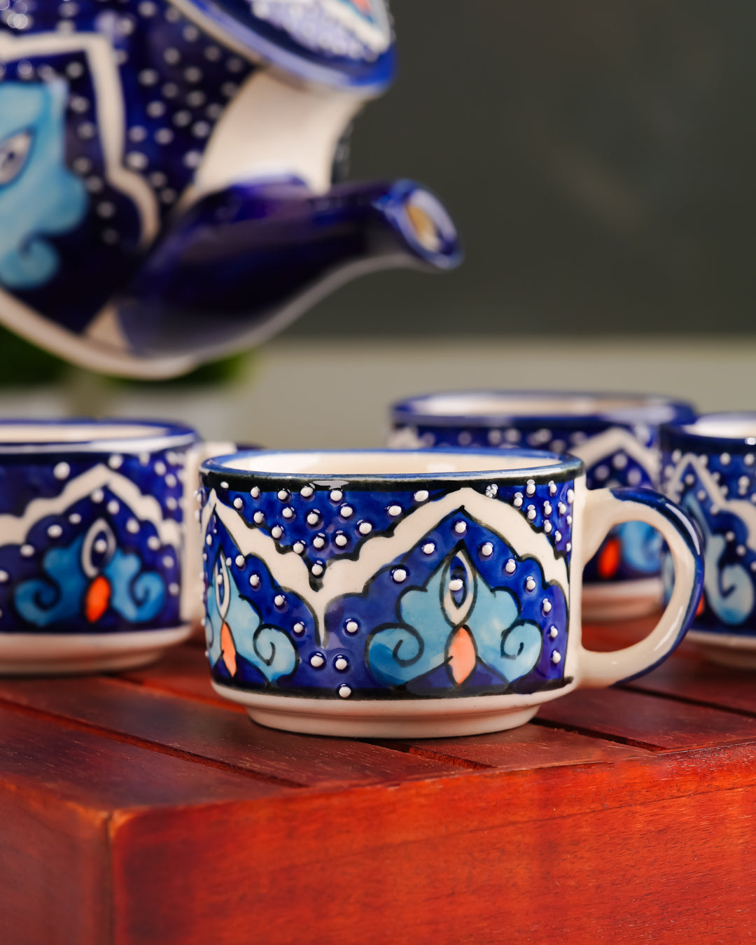 Heart and Homes Hand-Painted Ceramic Tea Set – 4 Cups, Kettle & Wooden Tray