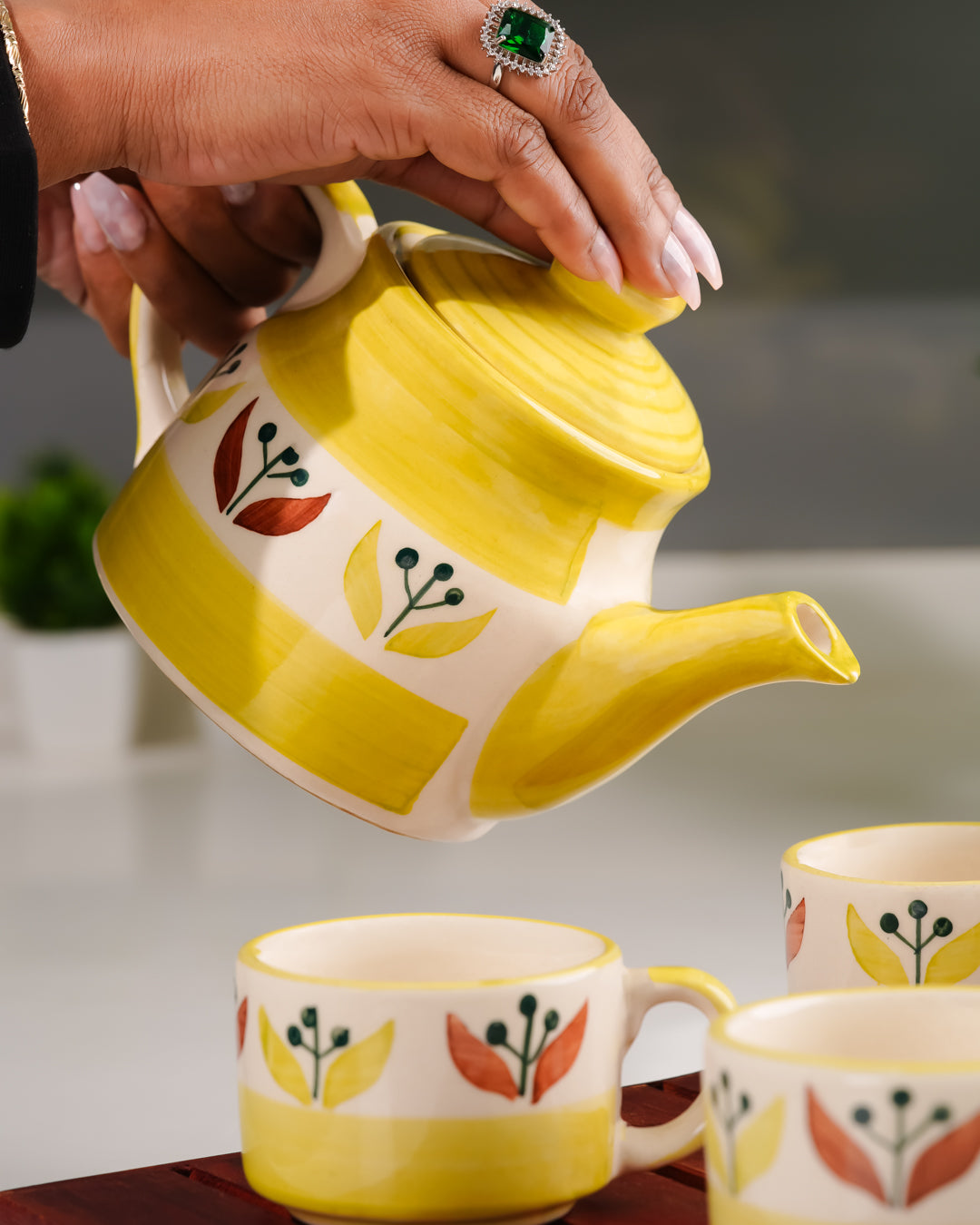 Heart and Homes Hand-Painted Ceramic Tea Set – 4 Cups, Kettle & Wooden Tray