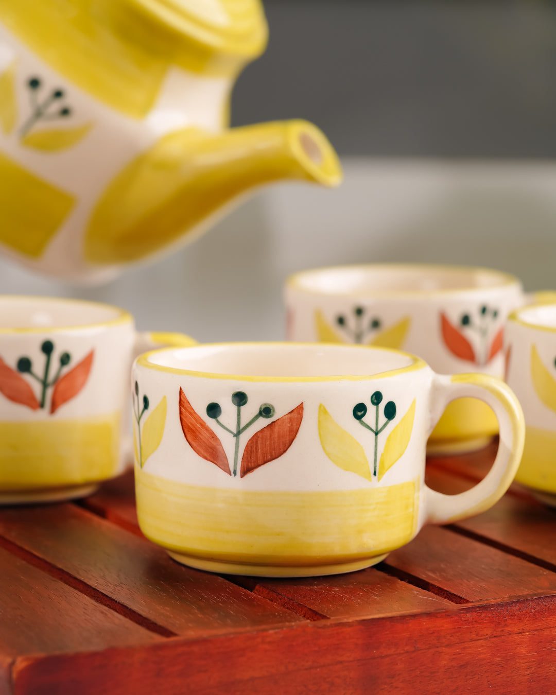 Heart and Homes Hand-Painted Ceramic Tea Set – 4 Cups, Kettle & Wooden Tray