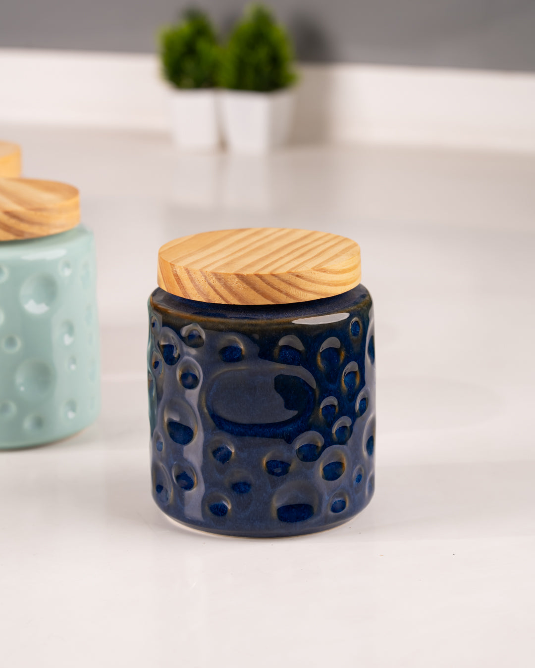 HEART & HOMES Bubble Textured Round Ceramic Crockery Jar – 750ml