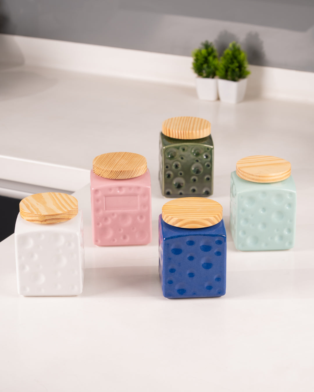 HEART & HOMES Bubble Textured Ceramic Crockery Jar – 750ml