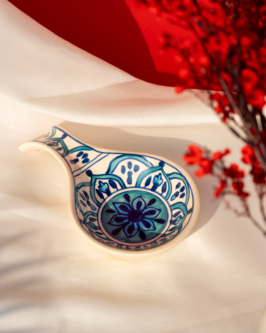 Heart and Homes Ceramic Spoon Rest – Handcrafted Kitchen Essential